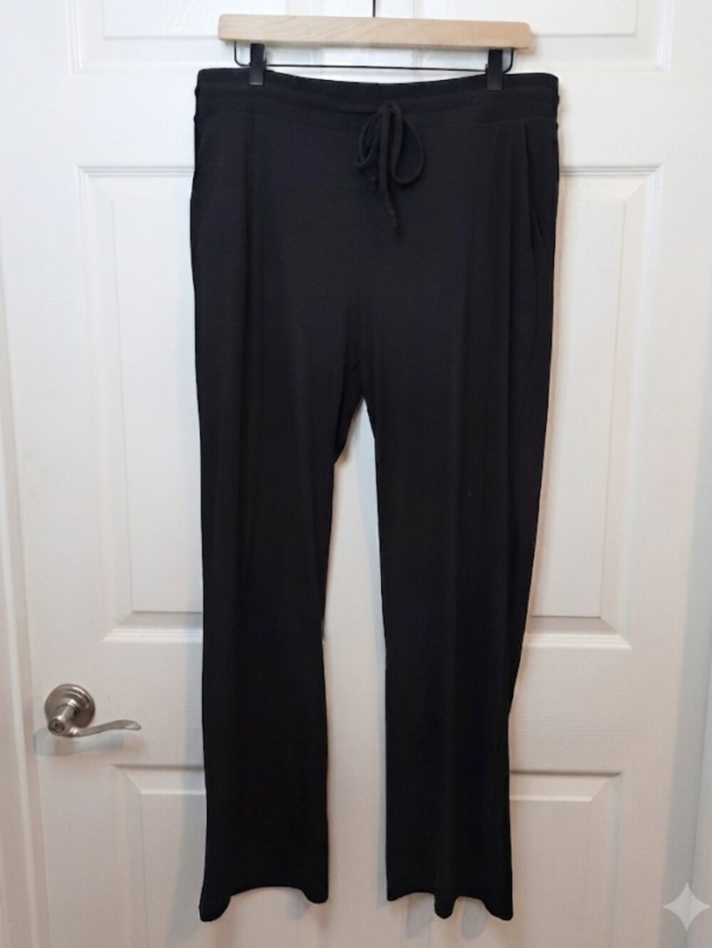 Suzette Collection Black Ribbed Lounge Pants. Size Large
